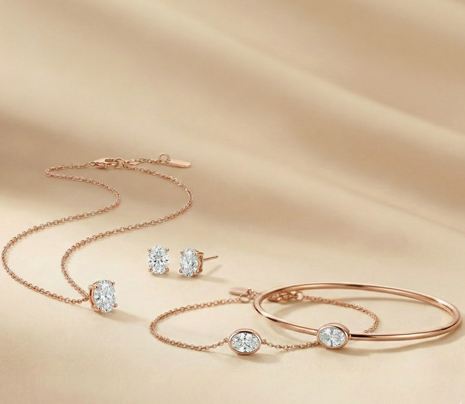 18K Rose Gold Oval-Cut Diamond Jewellery Set