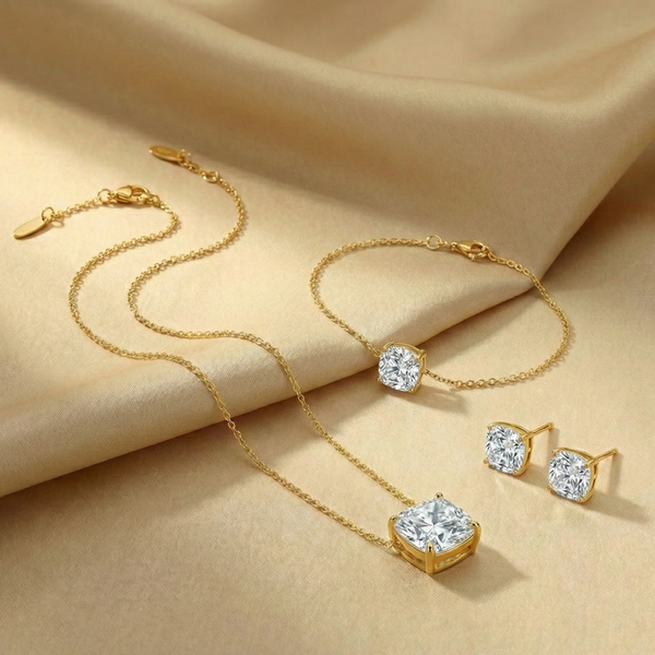 Copy of 18K Yellow Gold Cushion-Cut Diamond Jewellery Set